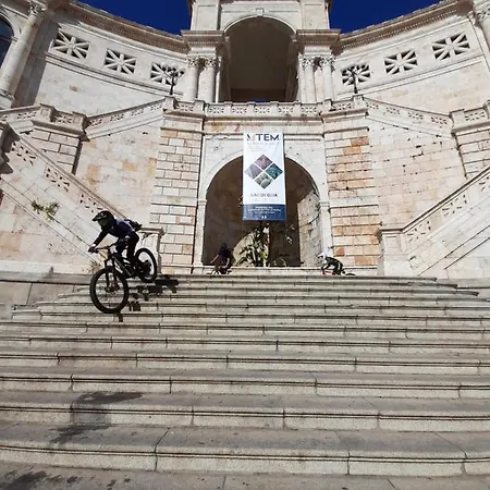 Invit Arti Appartement Capoterra