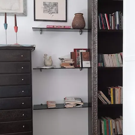 Invit Arti Apartmán Capoterra