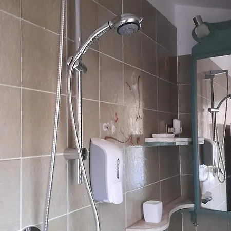 Invit Arti Apartmán Capoterra