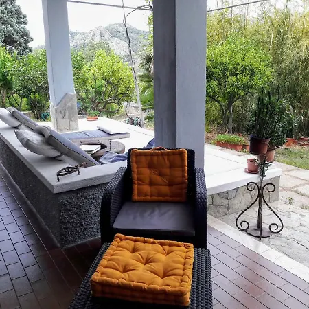 Invit Arti Apartment